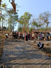 Gotong Royong Pembangunan Cor Blok Padukuhan Purwo